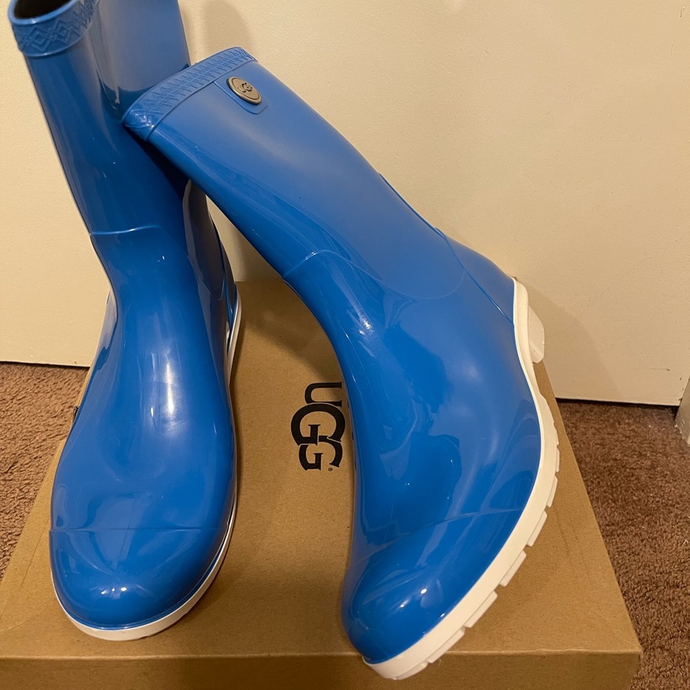 100% Authentic Brand New in Box UGG Sienna Rain Boots / Women size 11